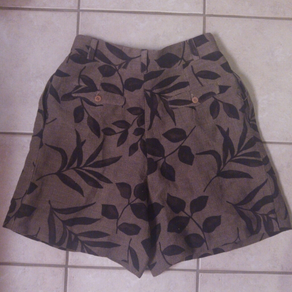 Bernard Zins brown and black leaf pattern shorts - Picture 5 of 5